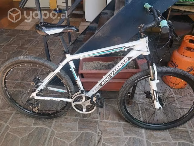 Bicicleta aro 26, Apo Vargas
