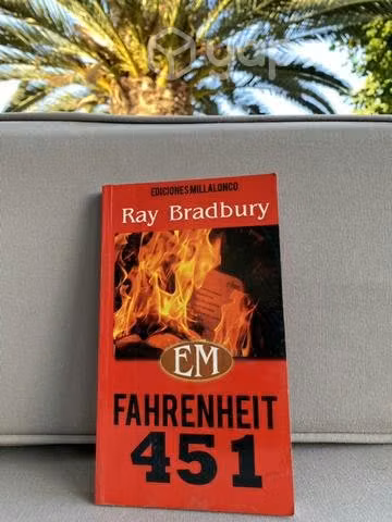 Libro escolar Fahrenheit 451"