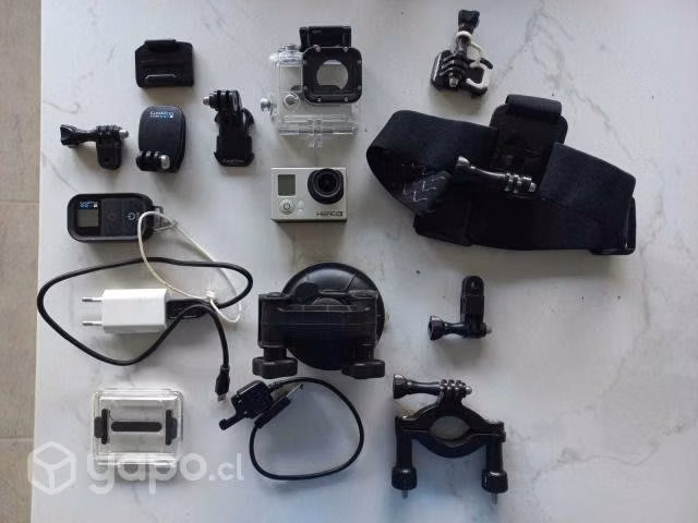 GoPro Hero 3 con accesorios varios