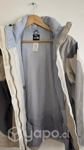 Casaca impermeable the north face mujer M