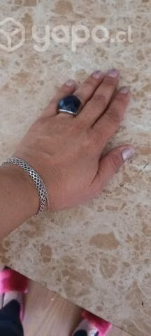 Bijouterie y lentes de sol femeninos