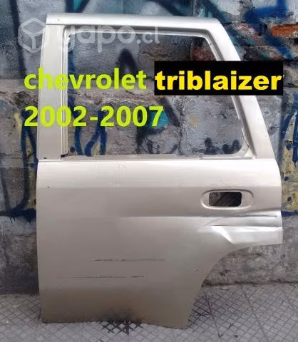 Puerta trasera izq chevrolet triblaizer 2002-2007
