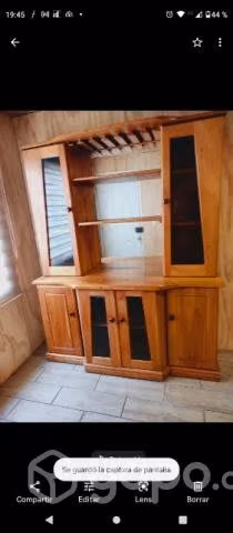 Mueble de madera ciprés