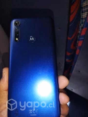 Teléfono motorola g8