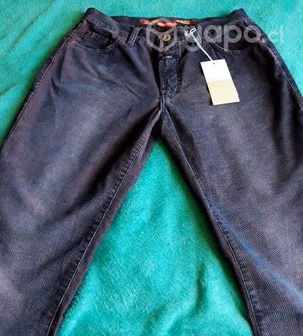 Pantalón jeans tipo cotele Marca Closed