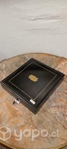 Caja de Ebano con Aplic. De Bronce - Imagen 3