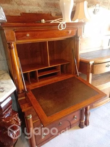 Cabinet imperio cuero