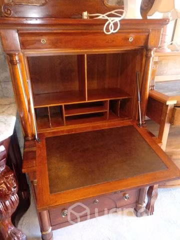 Cabinet imperio cuero