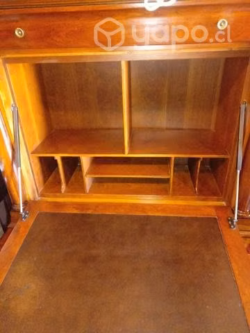 Cabinet imperio cuero