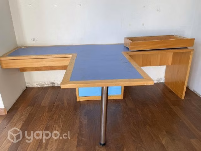 Escritorio doble de madera