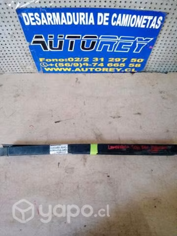 Moldura lame vidrio trasera derecha Mahindra