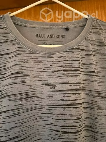 Polera Maui & Sons talla L