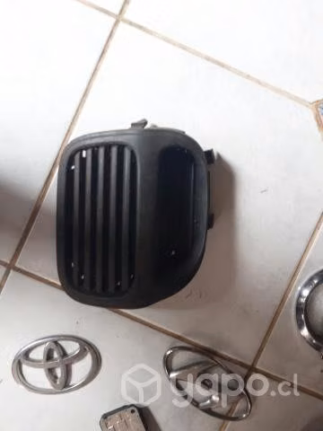 Tapa neblinero original subaru legacy 1999