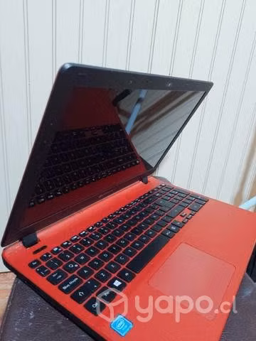 Laptop nueva pocos usos