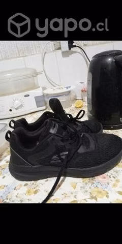 Sketcher 37 24 cm dama casi nuevas