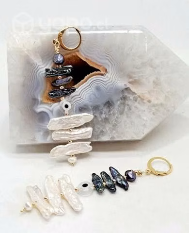 Aros Largos Perlas Biwa Blancas y Negras/Acero