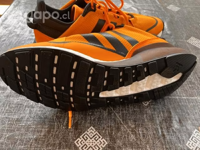 Zapatillas Adidas nuevas - Imagen 2