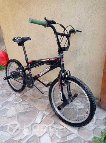 Bicicleta BMX muy poco uso