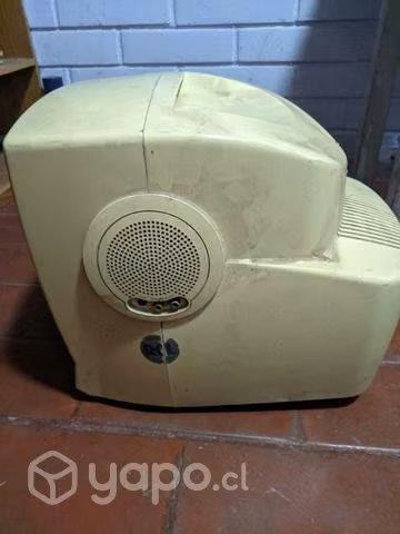 Televisión tv antigua con VHS