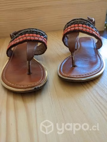 Sandalias bajas marca Bata número 39 poco uso - Imagen 2