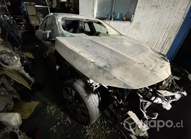 Letras de tapa de maleta Mercedes Benz Cla