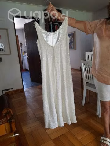 Bello y elegante vestido de fiesta