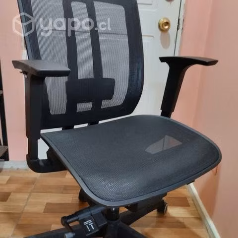 Silla escritorio BASH , prácticamente nueva - Imagen 6