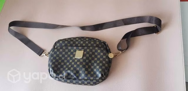 Bolso con diseño pequeño