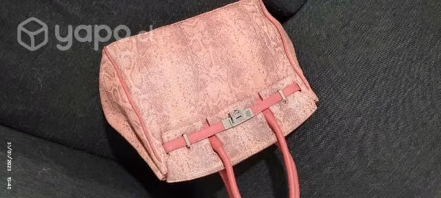 Cartera cuero color coral