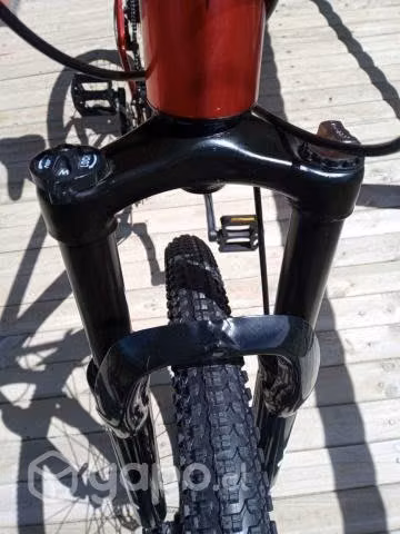 Hermosa bicicleta montañera Aro 29