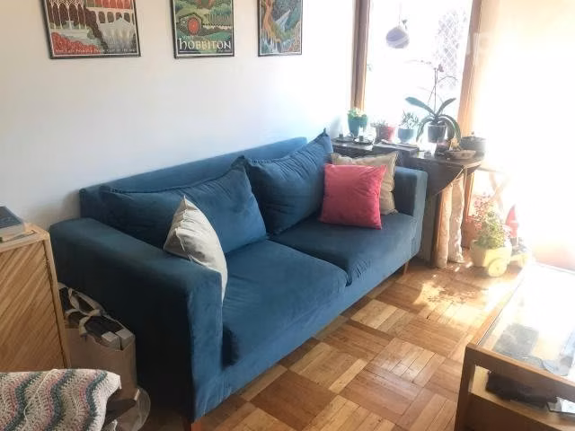 Sofa 3 cuerpos felpa azul