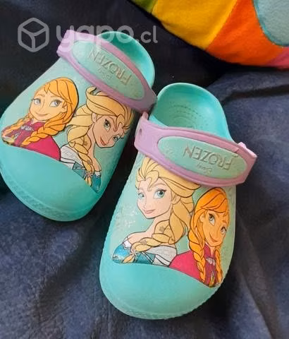 Crocs frozen /30
