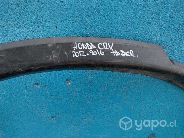 Moldura trasera der honda CRV 2012-2016 - Imagen 2