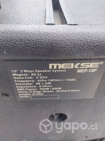 Mesa de sonido con cajas - Imagen 4