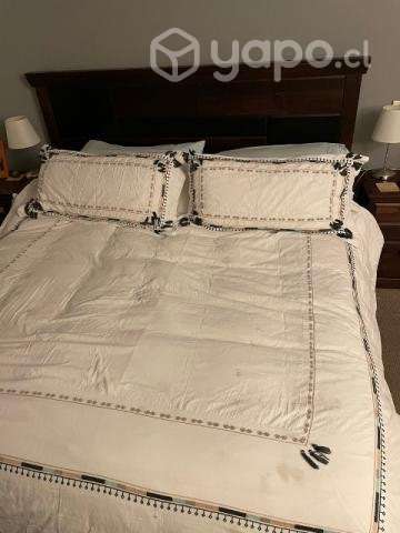 Cama y veladores - Imagen 2