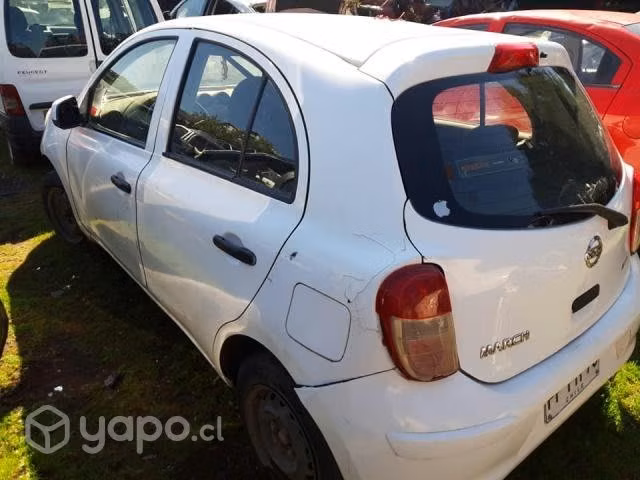 Portalon nissan march 2018