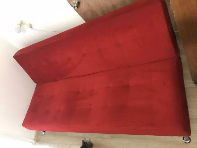 Futon cama velvet rojo
