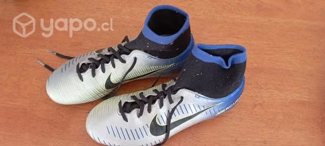 Zapatos de futbol
