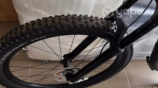 Bicicleta trek fuel 8 negra 2020