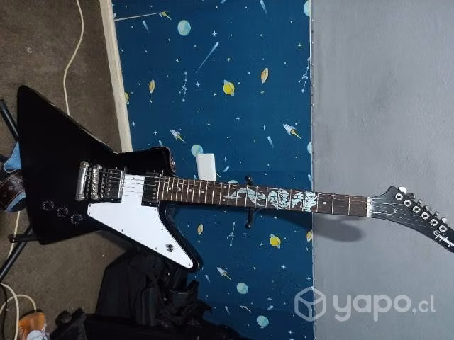 Epiphone explorer inspired by gibson