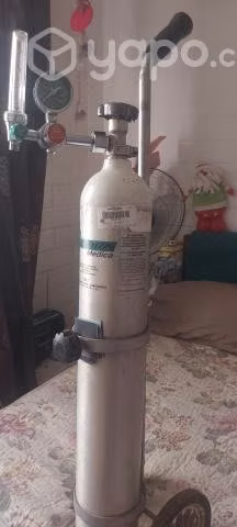 Tubo oxigeno con carro de trasporte