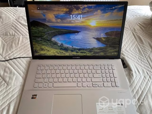 Laptop ASUS VivoBook Ryzen7 Ram 12 GB
