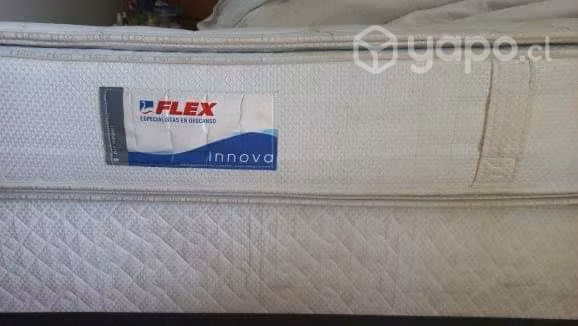 Cama king, marca Flex.