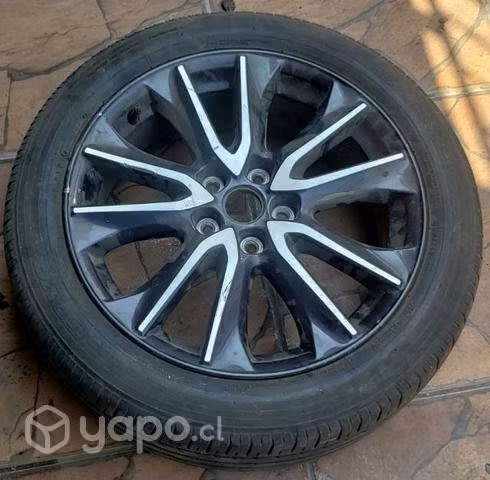 Llanta y neumatico aro 18" CX3 GT buen estado