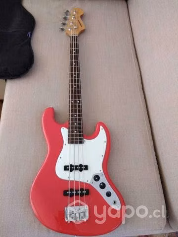 Bajo Freeman rojo