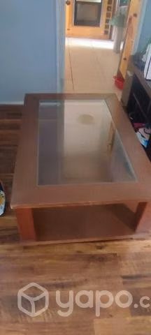 Mesa de centro con vidrio