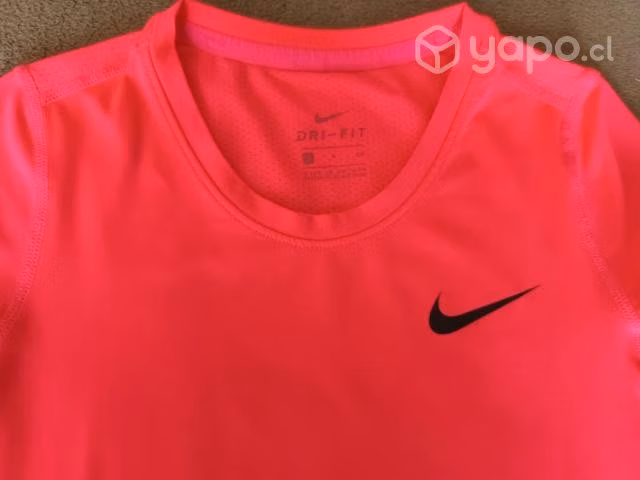 Polera Nike Dri- Fit Talla S Kids