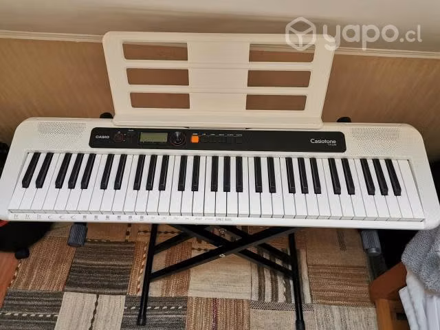 Teclado Casio CT-S200 con atril