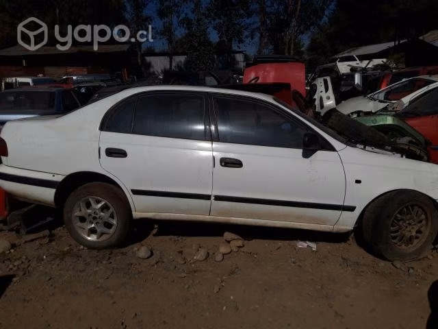 Puertas toyota avensis 1997