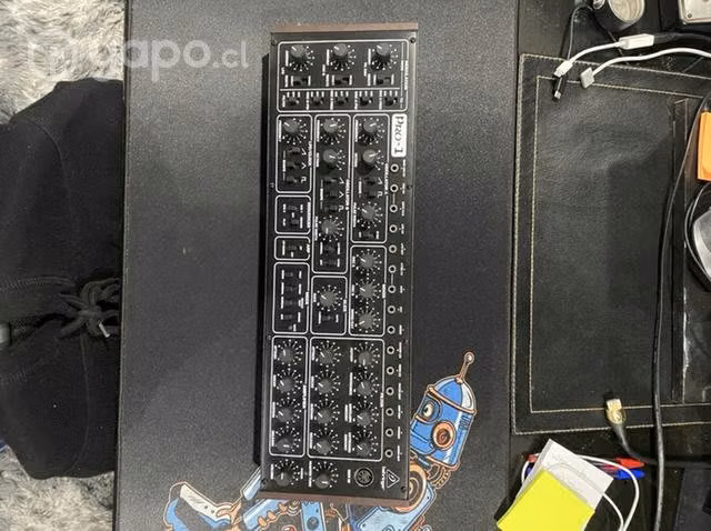 Sintetizador Behringer pro one